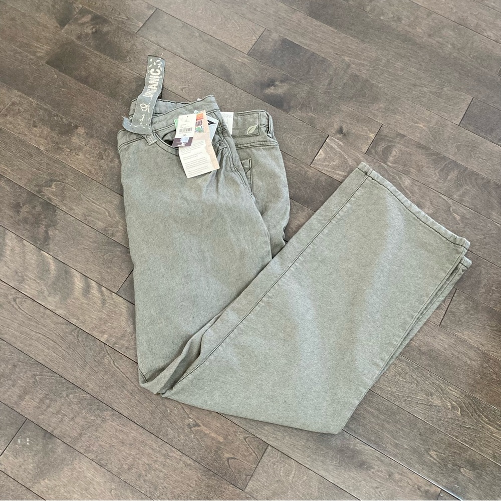 Cotton Ginny Size 20 Green Straight Leg Jeans with Modern Fit NWT Inseam 31